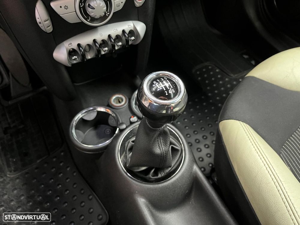 MINI 3 Portas Cooper D - 16