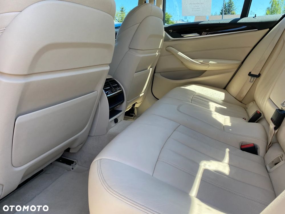 BMW Seria 5 520d Luxury Line - 10