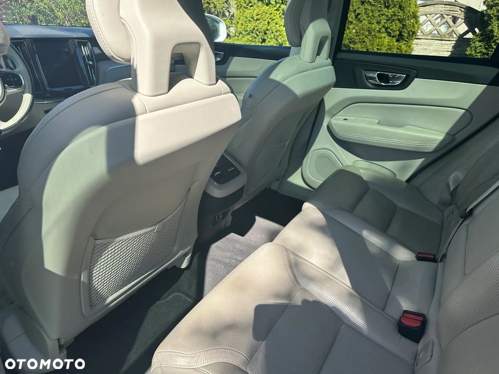 Volvo XC 60 T5 AWD Inscription - 6