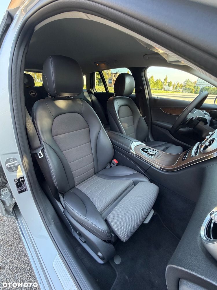 Mercedes-Benz Klasa C 300 e 9G-TRONIC - 18