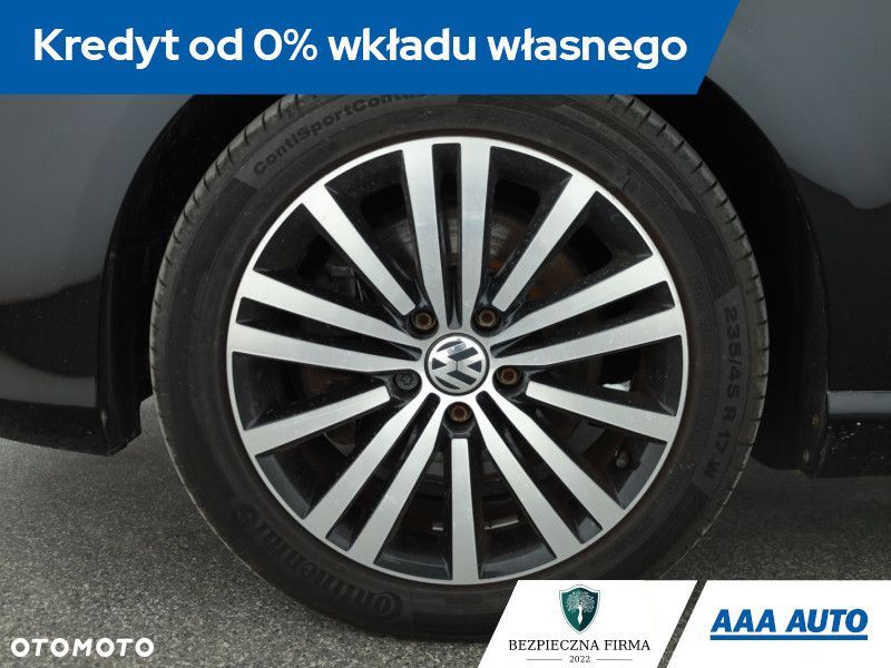 Volkswagen Passat - 14