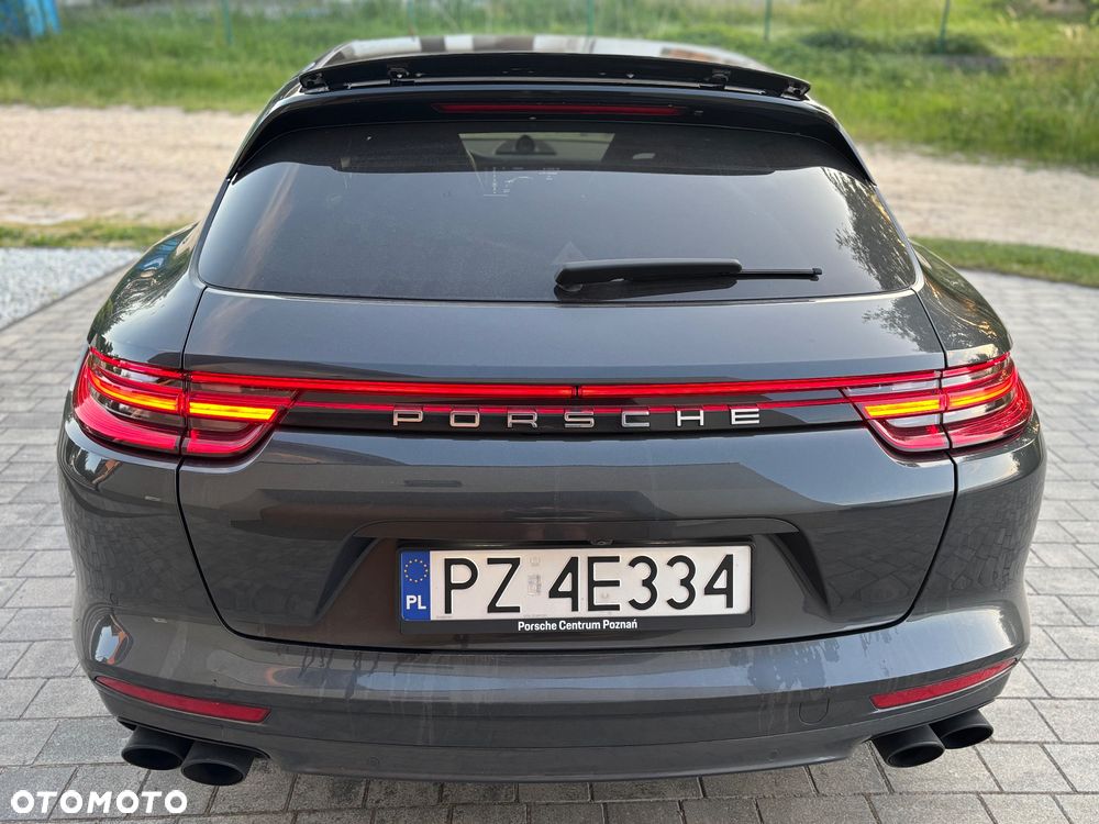 Porsche Panamera 4 Sport Turismo - 5