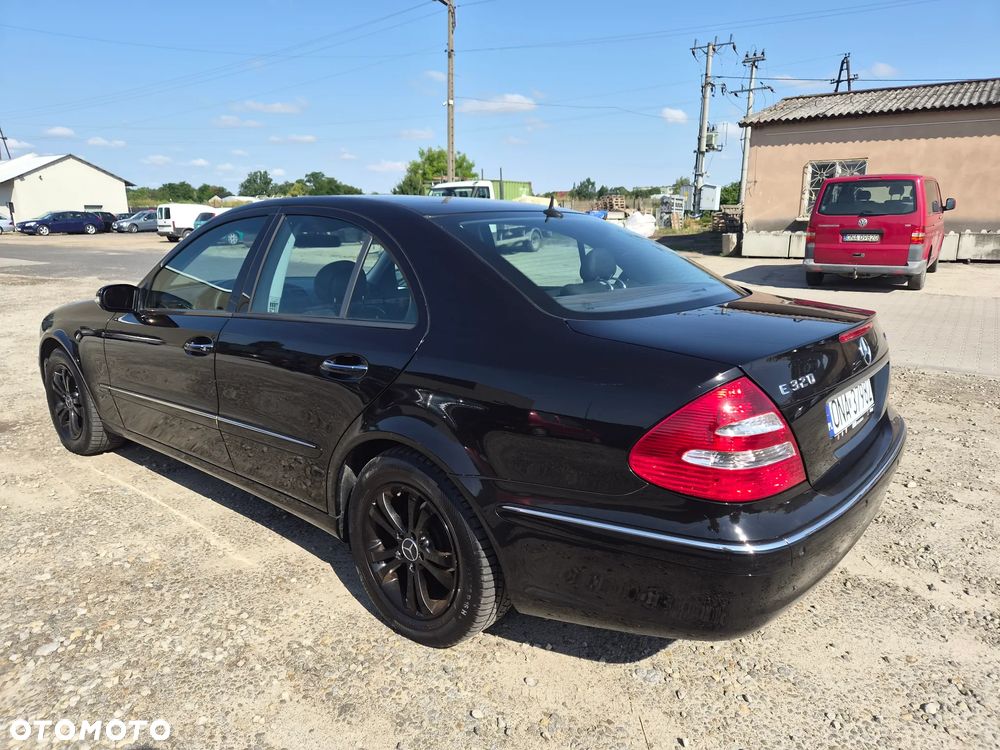 Mercedes-Benz Klasa E 320 4-Matic Elegance - 5