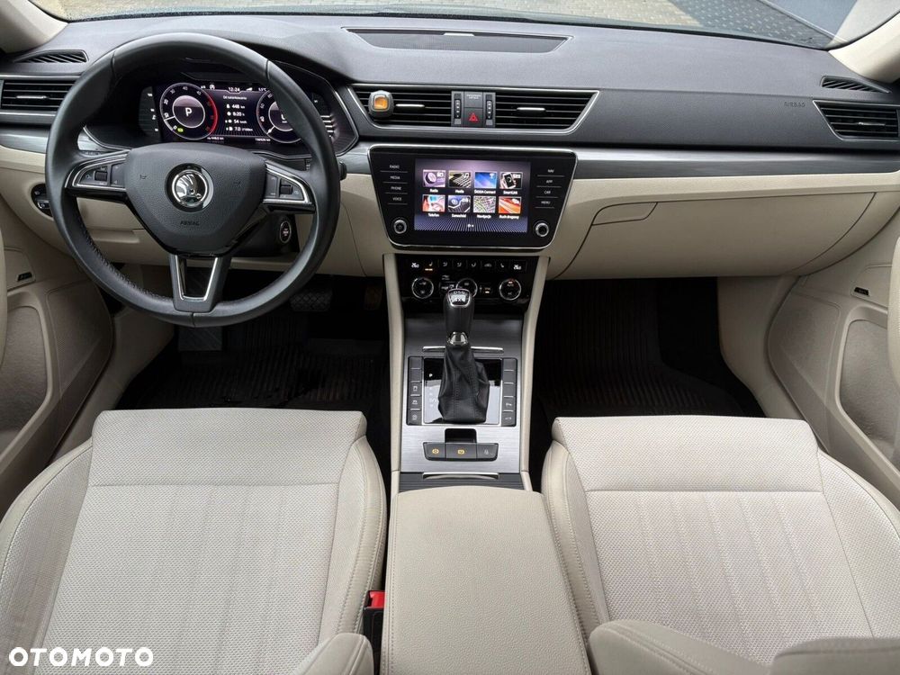 Skoda Superb 2.0 TDI SCR Style DSG - 6