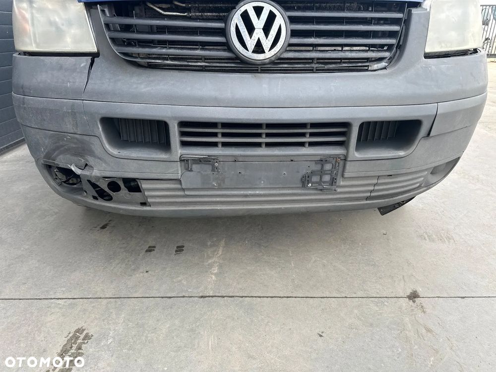 Volkswagen Caravelle - 8