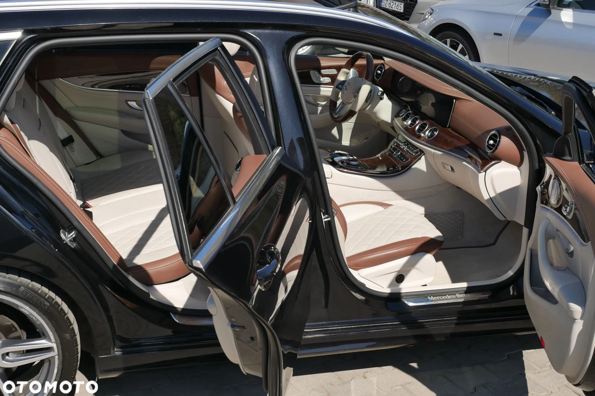 Mercedes-Benz Klasa E 220 d T 9G-TRONIC AMG Line - 12