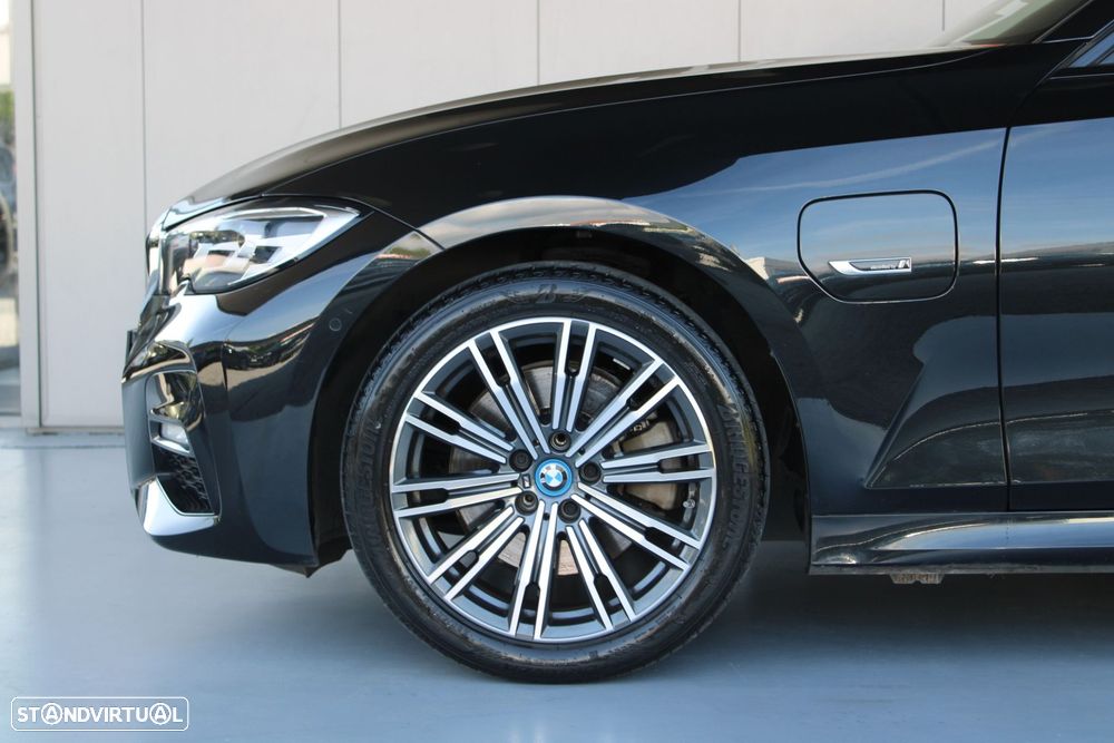 BMW 320 e Pack M Auto - 15