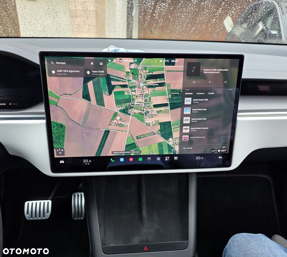 Tesla Model X - 20