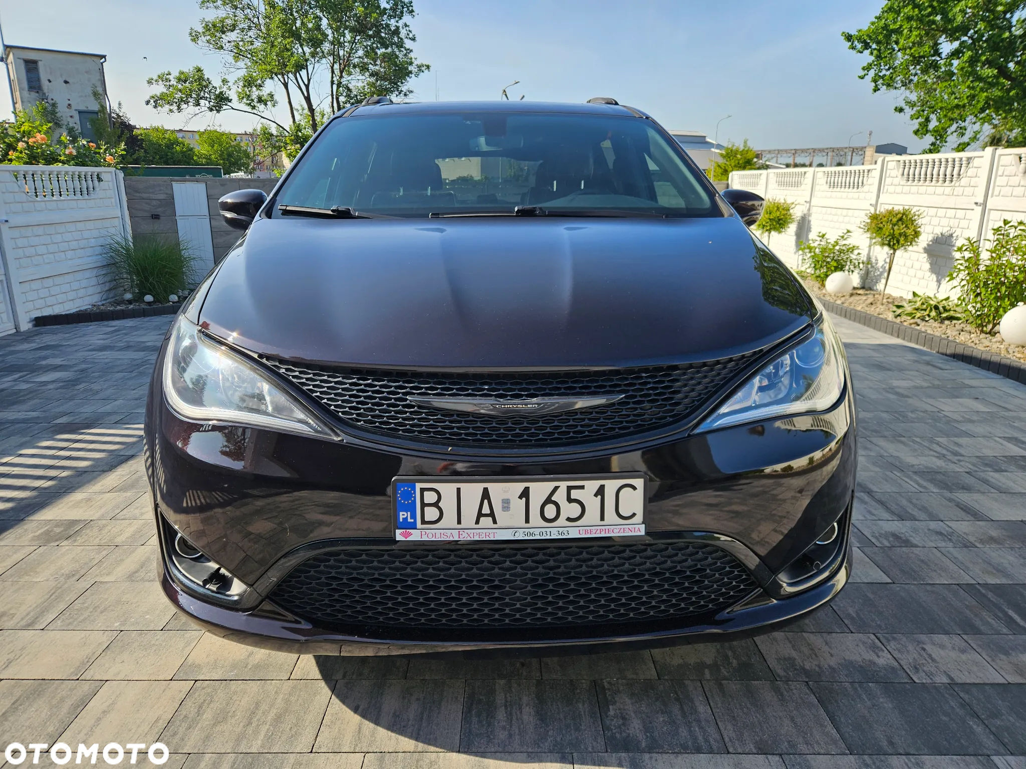Chrysler Pacifica - 2