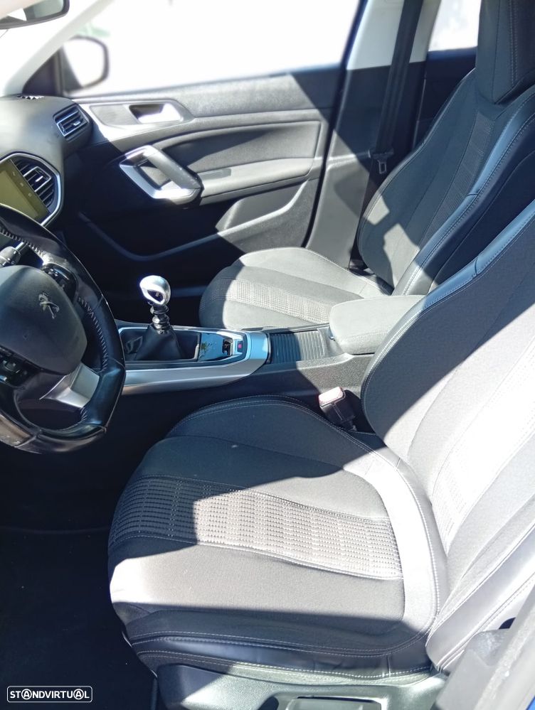 Peugeot 308 PureTech 110 Stop & Start Allure - 10