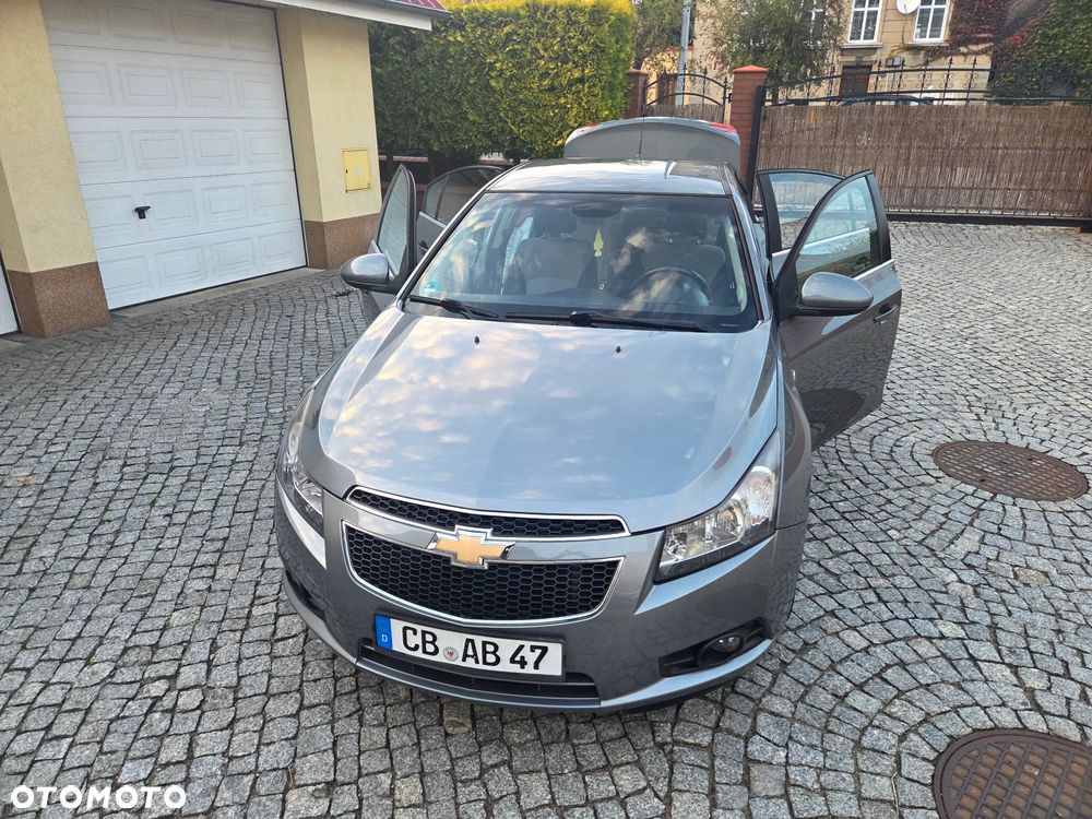 Chevrolet Cruze 1.8 LT - 13