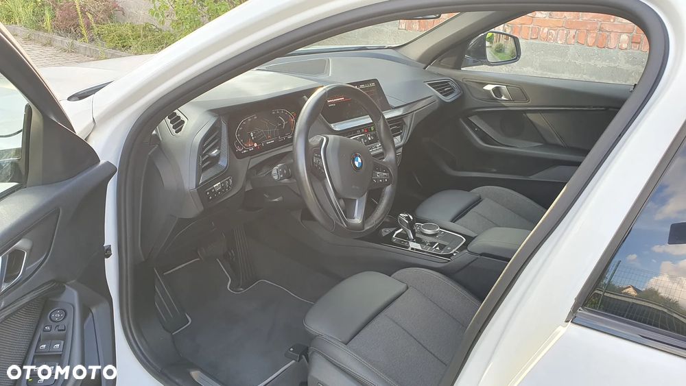 BMW Seria 1 118i Sport Line - 18