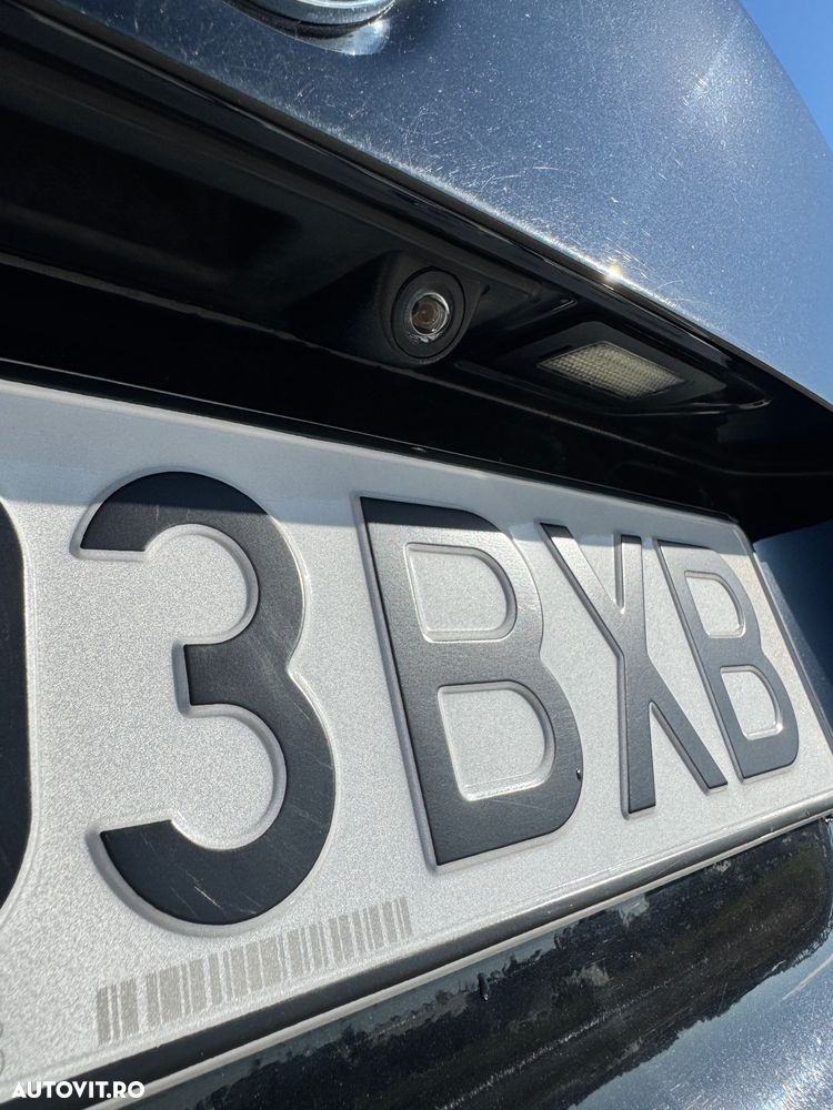 BMW Seria 5 525d xDrive AT - 36