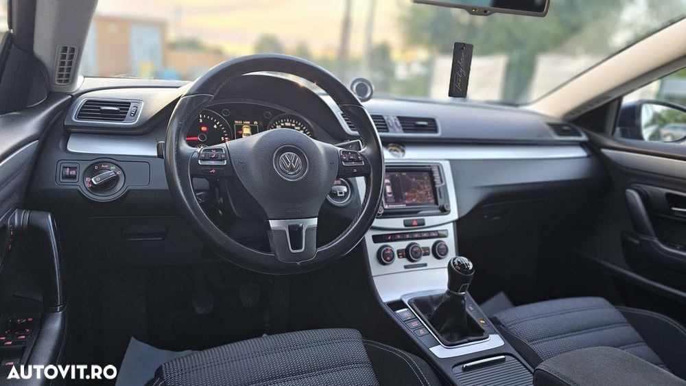 Volkswagen Passat CC - 12