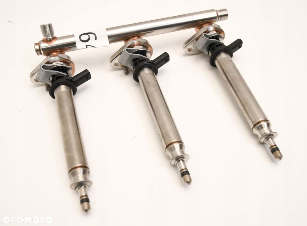 MERCEDES KOMPLETNA LISTWA WTRYSKOWA WTRYSK 0646 - 6