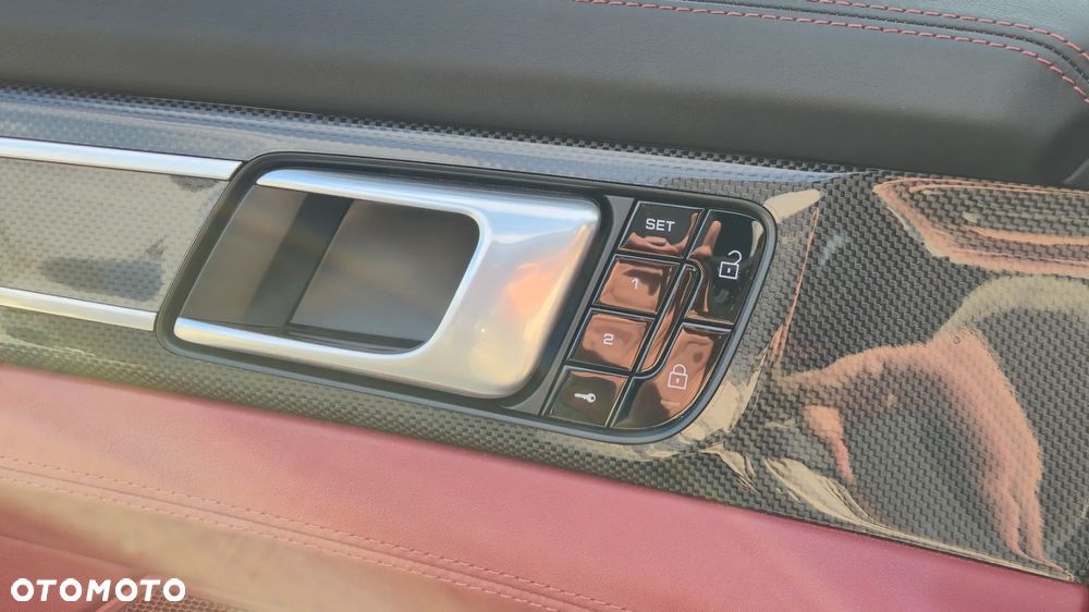 Porsche Panamera - 33