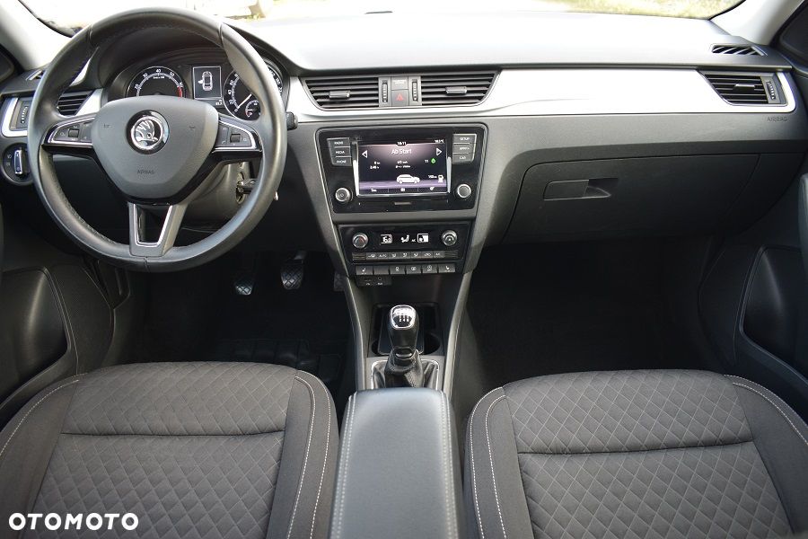 Skoda RAPID Spb 1.0 TSI Drive - 5
