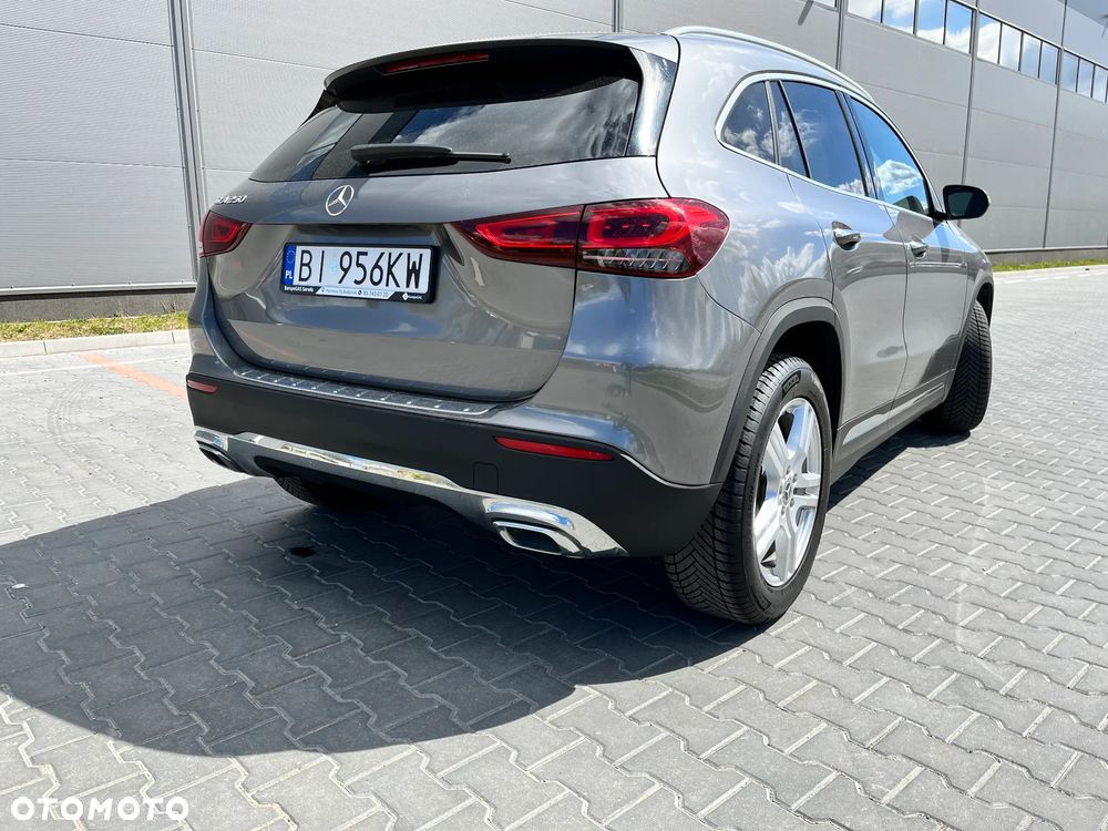 Mercedes-Benz GLA 250 8G-DCT - 4
