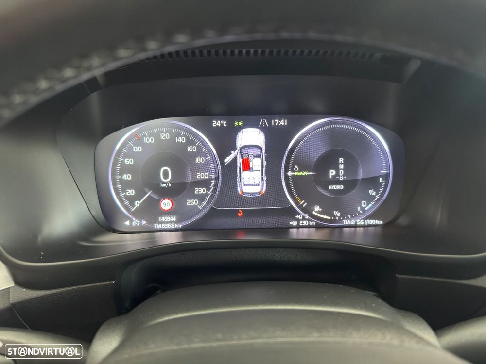 Volvo XC 40 1.5 T5 PHEV Inscription Expression — fotografia 10