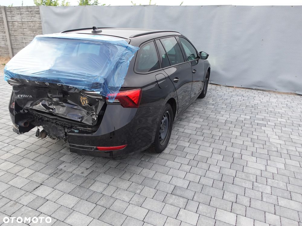 Skoda Octavia 2.0 TDI DSG Ambition - 8