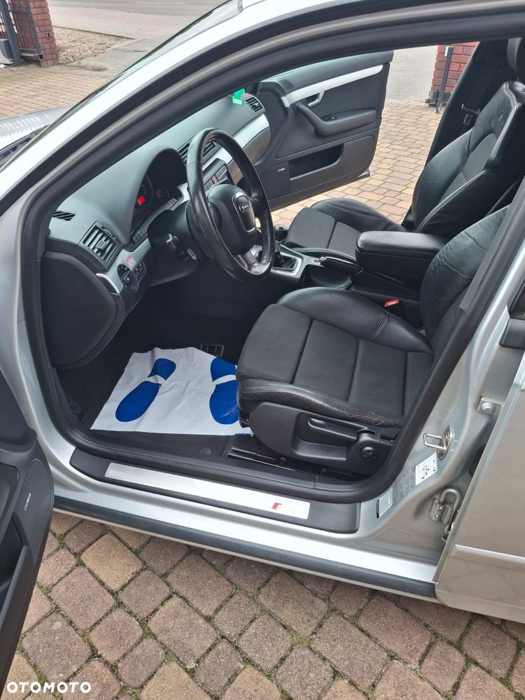 Audi A4 Avant 2.0 T FSI - 9