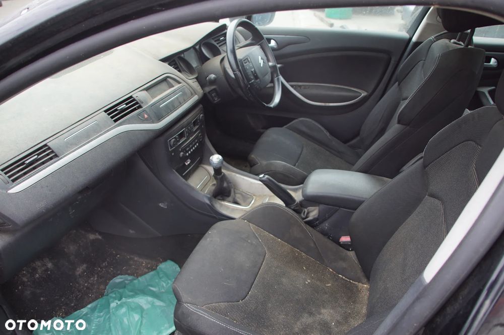 Auto na części - Citroen C5 II X7 1.6 HDI 110 KM 9HZ BE4R KTV 2008R Silnik Skrzynia Drzwi Szyba Błotnik Klapa Lampa Deska Kokpit Sterownik Moduł Kierownica Licznik - 14