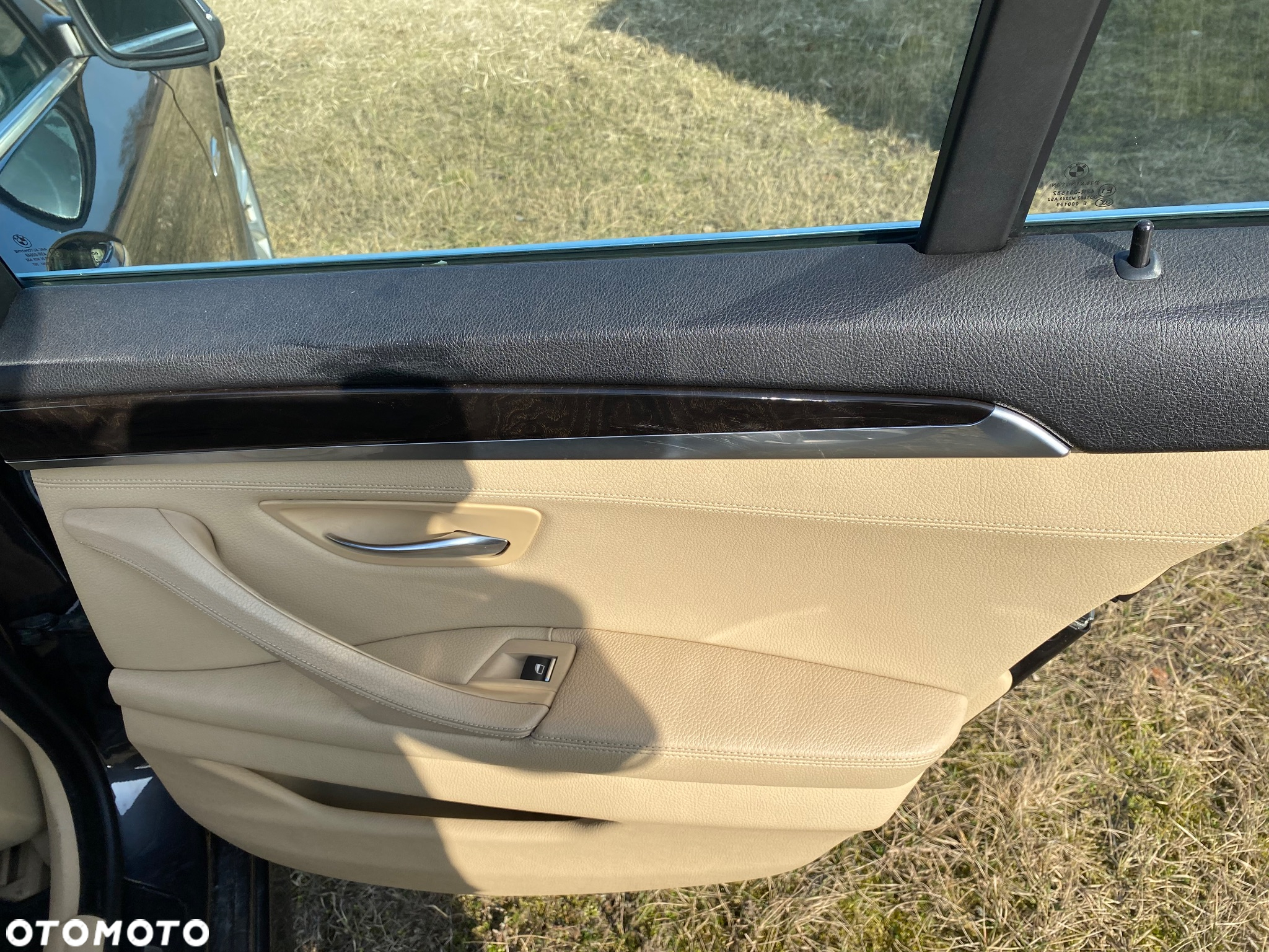 BMW Seria 5 528i xDrive - 23