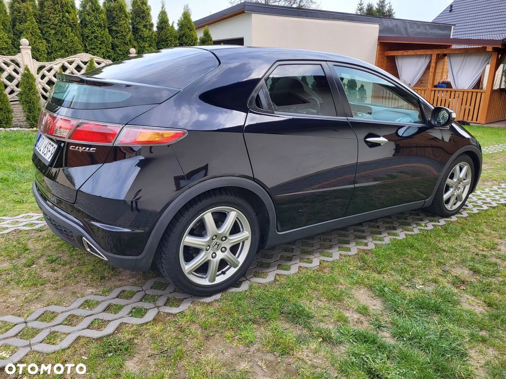 Honda Civic 1.8 Executive - 3