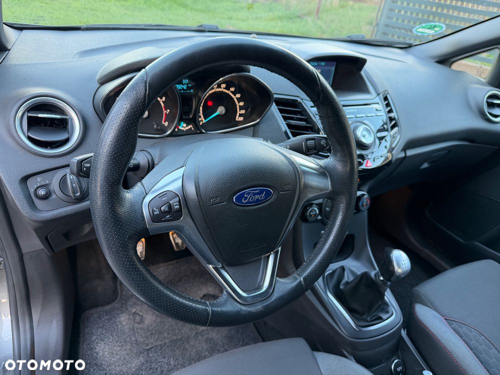 Ford Fiesta 1.0 EcoBoost S&S ST-LINE - 31