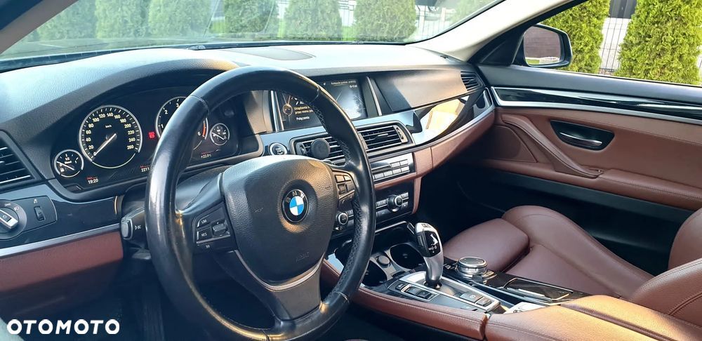 BMW Seria 5 518d - 30