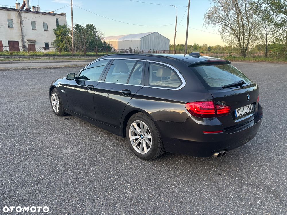 BMW Seria 5 528i xDrive - 3