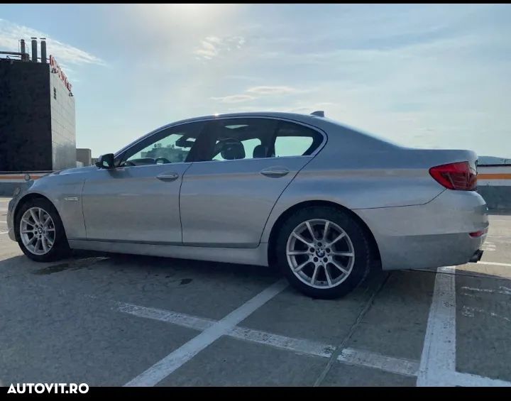 BMW Seria 5 528i xDrive - 2