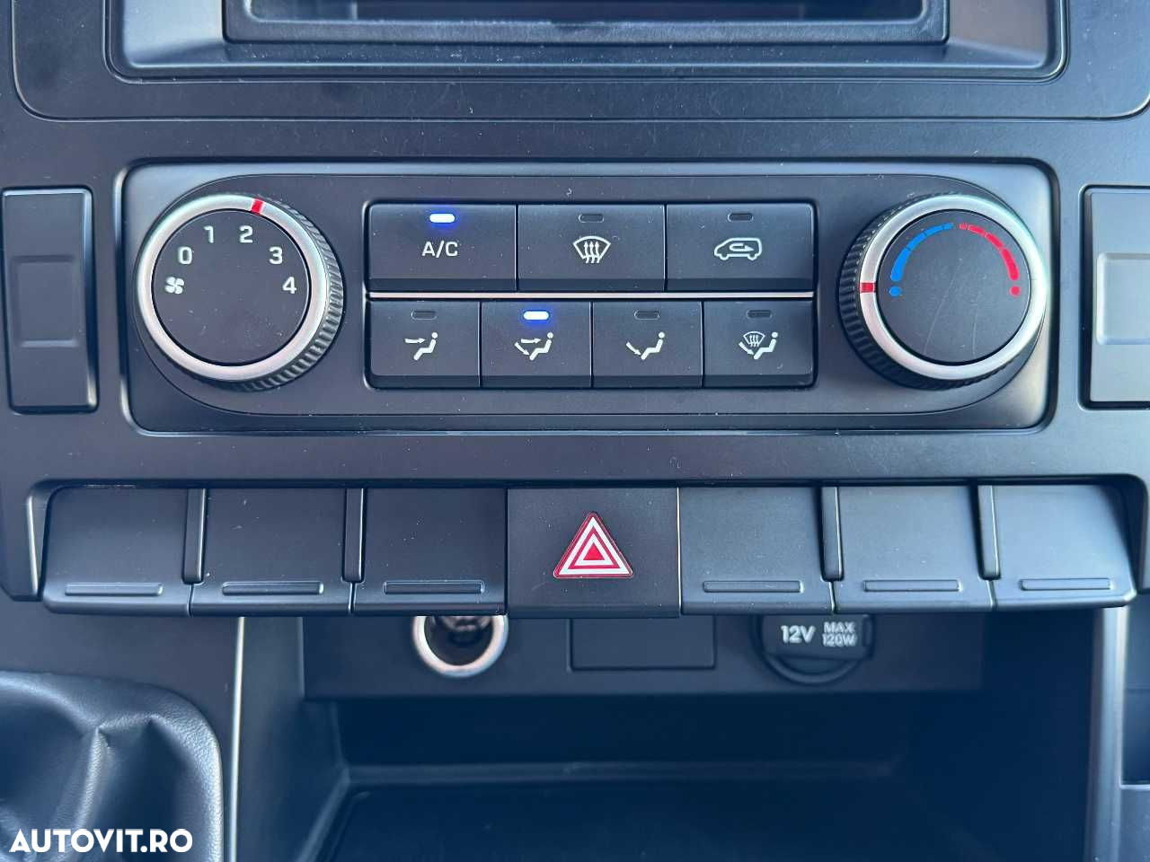 Hyundai H350 PRELATA CU DORMITOR - 23