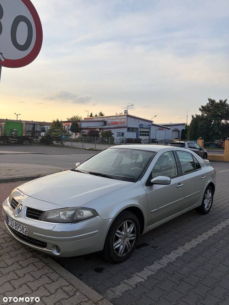 Renault Laguna 2.0T Luxe Privilege - 1