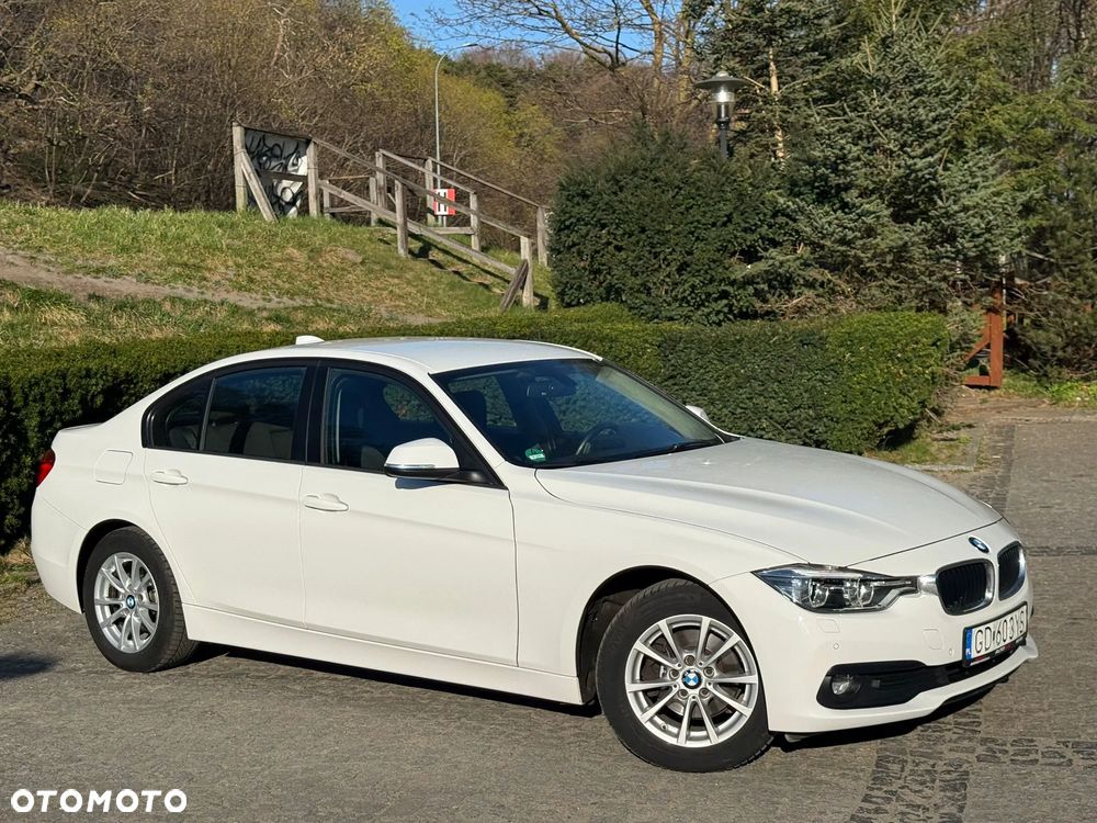 BMW Seria 3 318i Advantage - 10