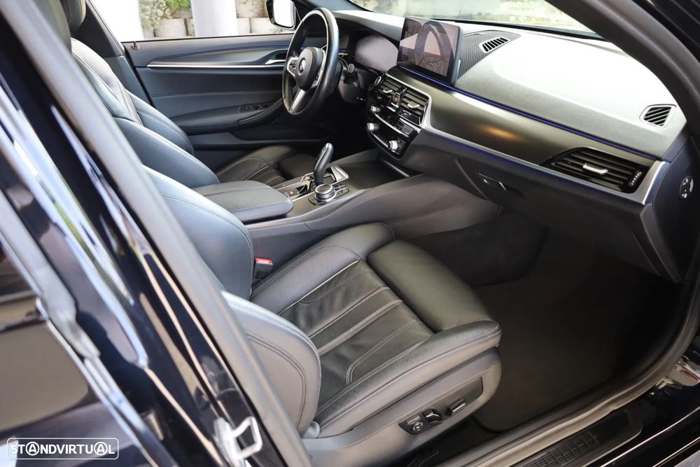 BMW 520 d Pack Desportivo M Auto - 58