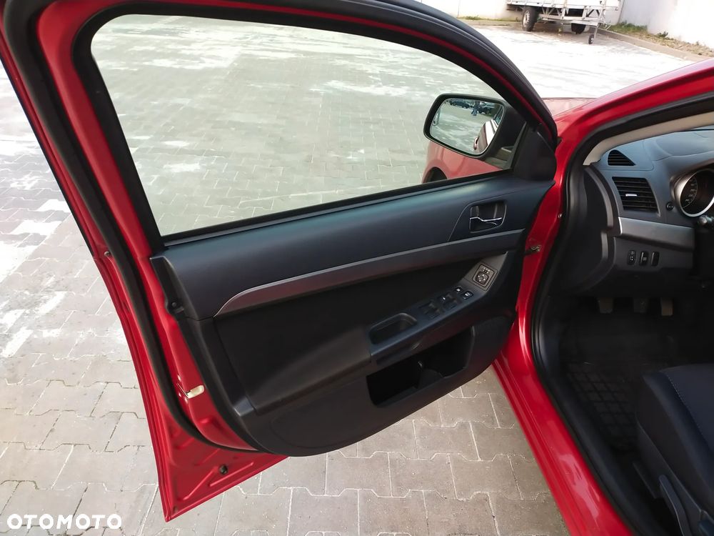 Mitsubishi Lancer 1.8 Intense - 8