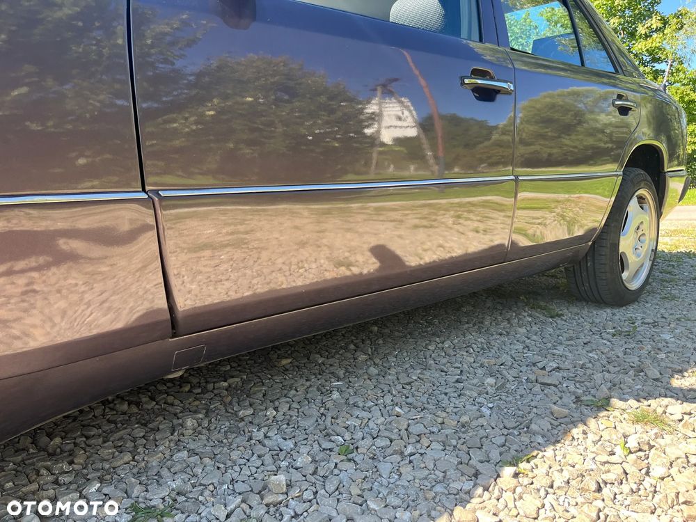 Mercedes-Benz W124 (1984-1993) ver-250-d-turbo - 9