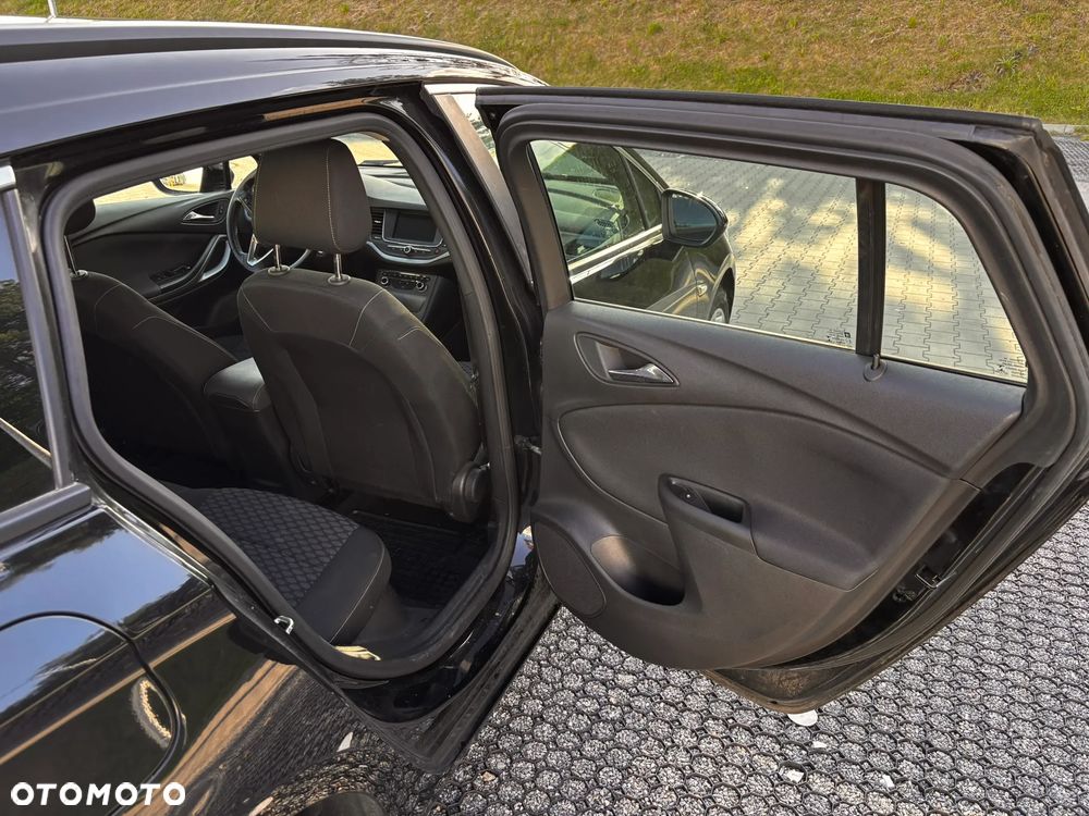 Opel Astra 1.4 T Enjoy - 23