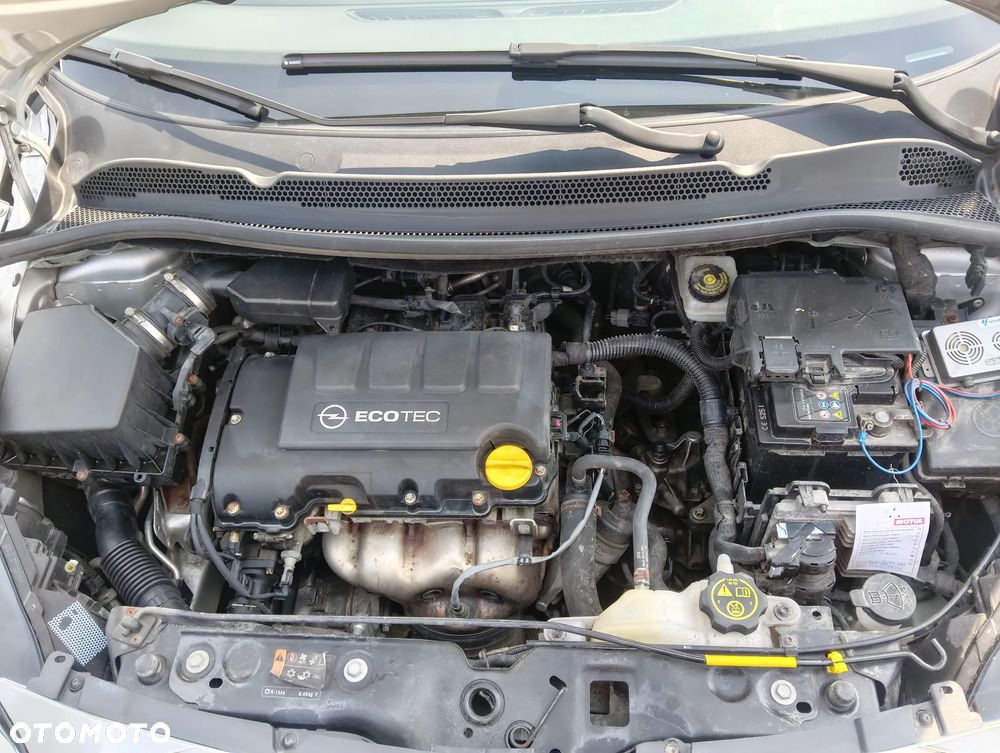 Opel Corsa 1.4 Cosmo - 11