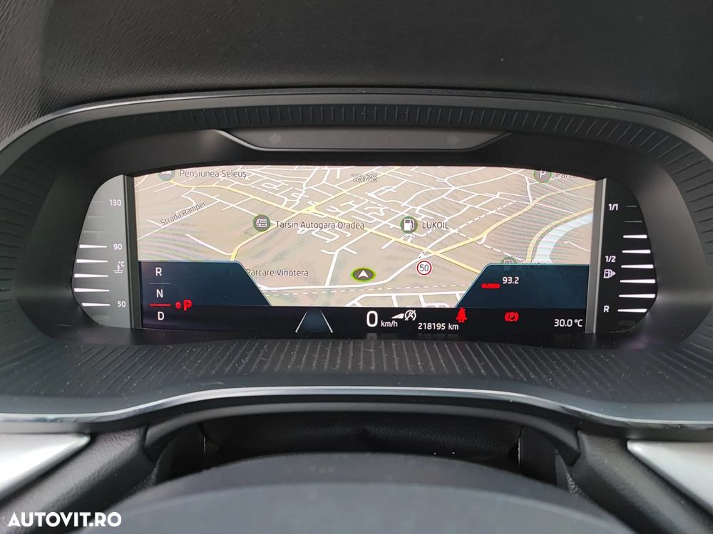 Skoda Octavia Combi 2.0 TDI DSG Edition - 5