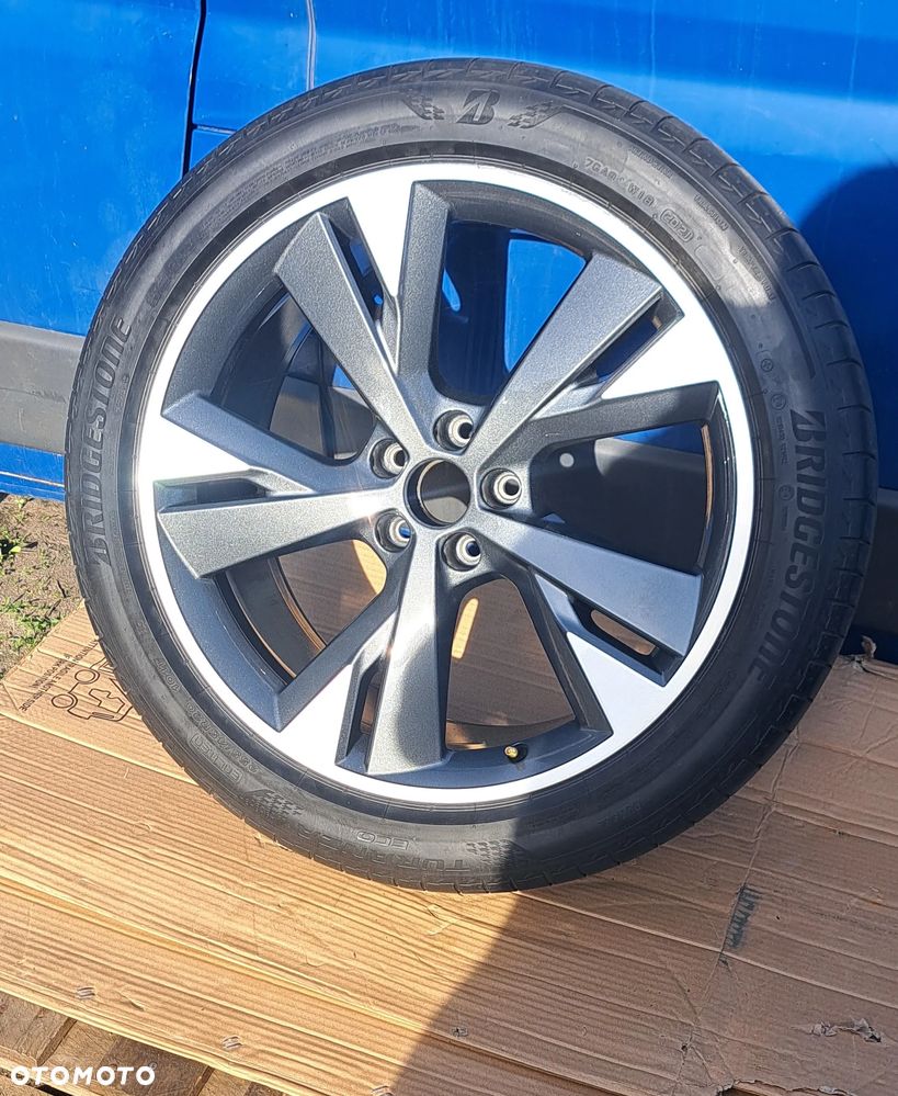 Felga aluminiowa Audi Q4 Q-4 e-tron 20 Cali E-9Jx20H2-N ET 42 89A601025M 89A601025AS - 3