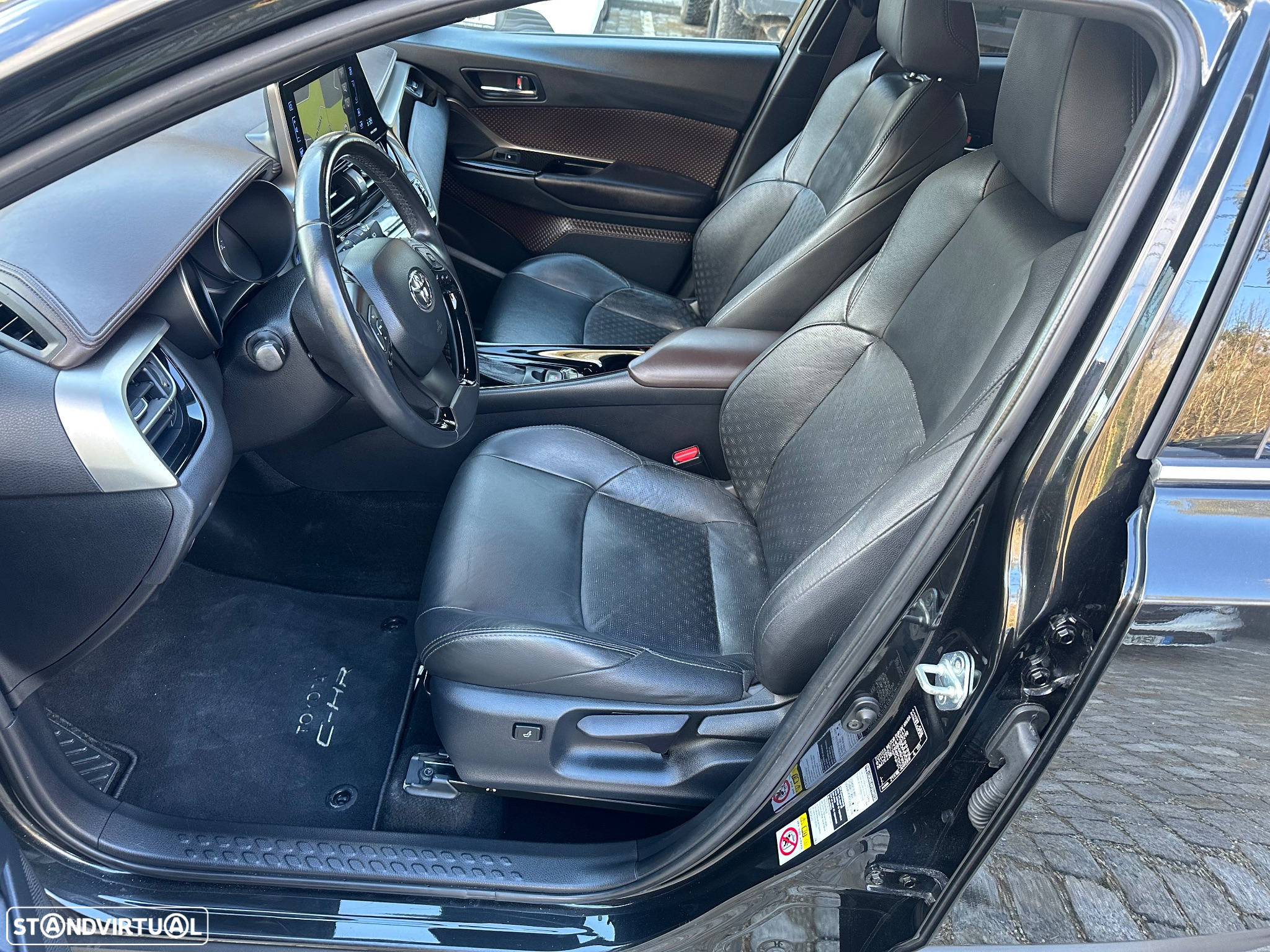 Toyota C-HR 1.8 HSD Exclusive+P.Luxury - 6
