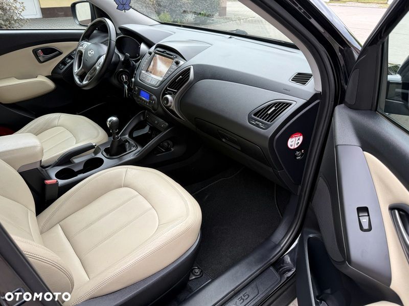Hyundai ix35 1.6 2WD Fifa World Cup Edition - 16