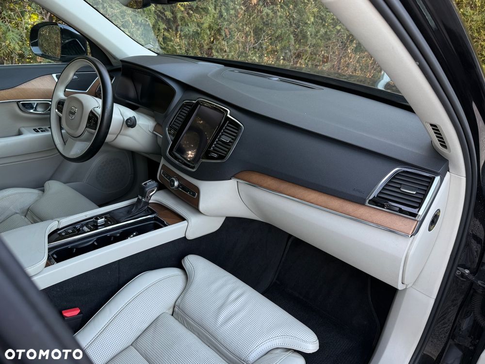 Volvo XC 90 D5 AWD Geartronic Inscription - 11