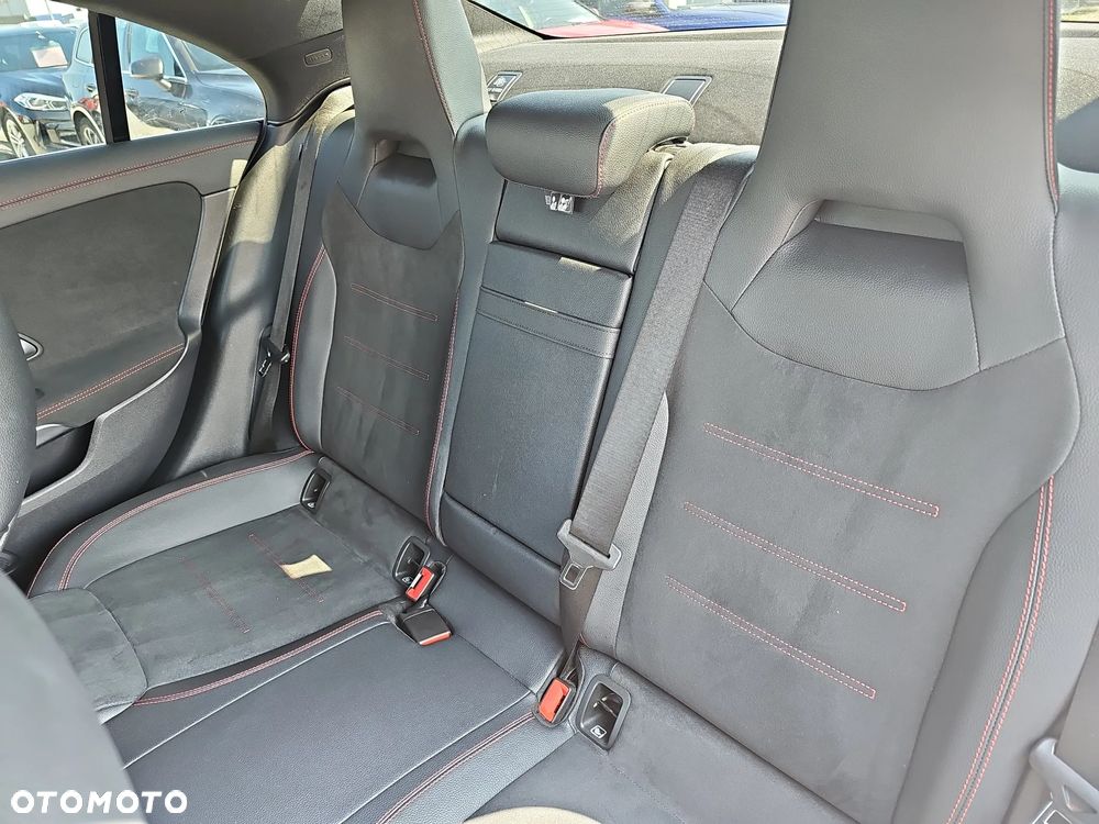 Mercedes-Benz CLA 200 d AMG Line 8G-DCT - 12