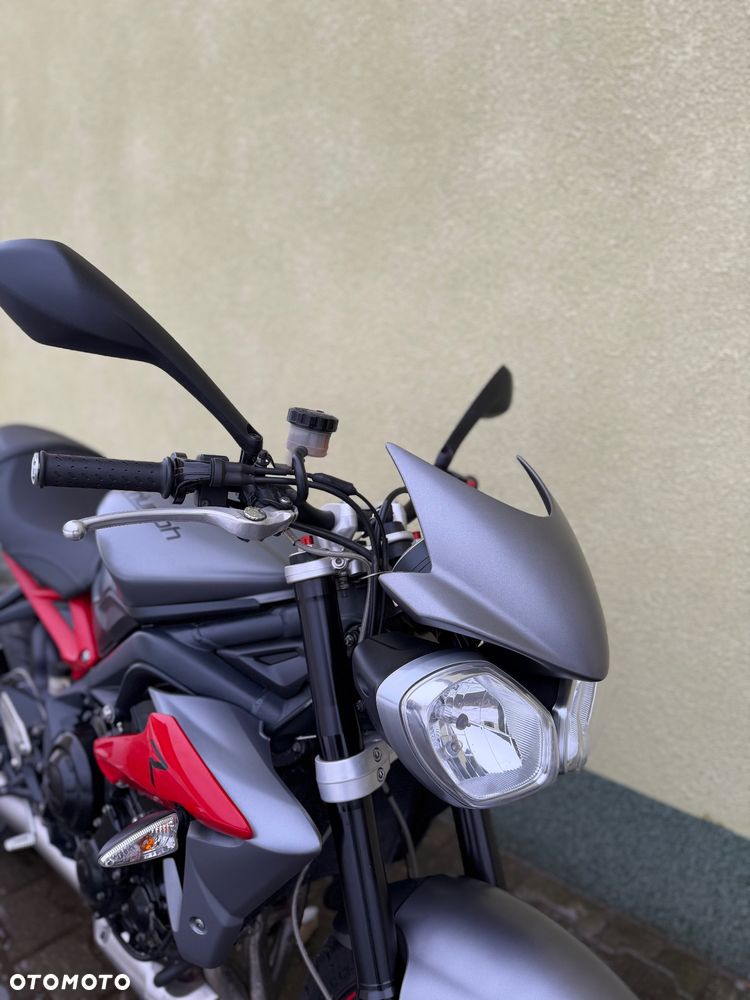 Triumph Street Triple - 2