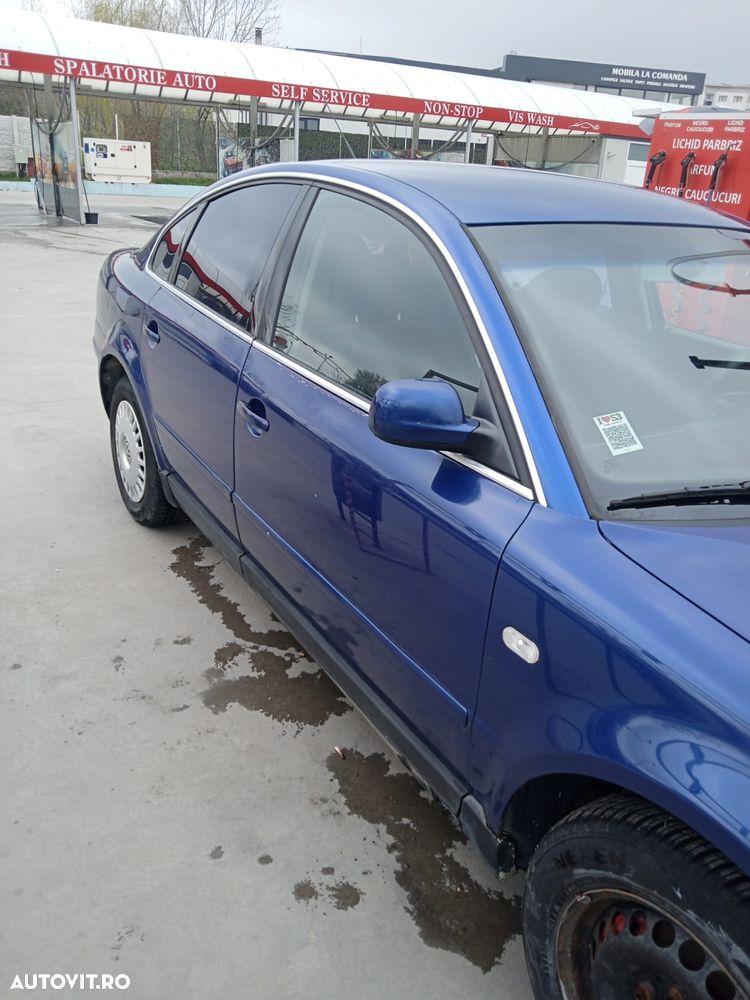 Volkswagen Passat 1.8 Comfortline - 6