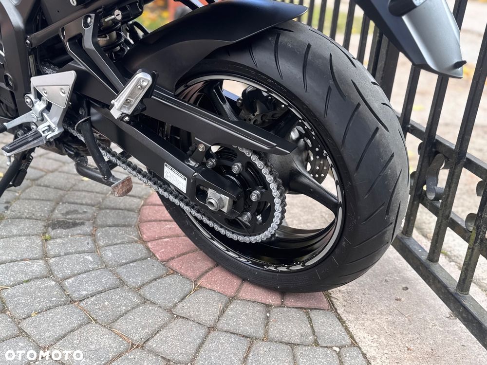 Yamaha FZ6 - 21