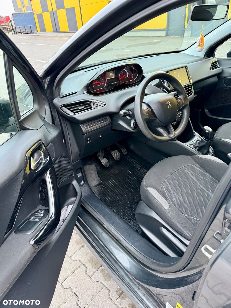 Peugeot 208 1.6 e-HDi Allure STT - 6